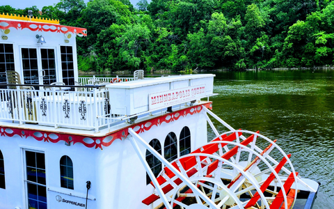 Image of a riverboat